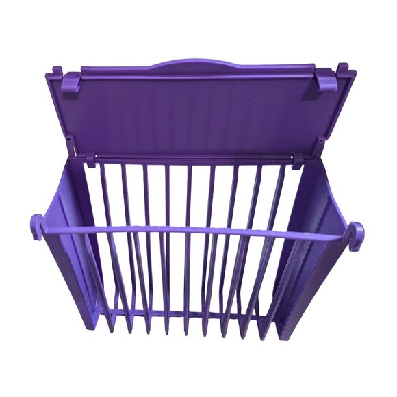 Plastic Hanging Pet Feeder for Hay and Grass for Birdcage or Rodent Enclosure Pu - Picture 5 of 10
